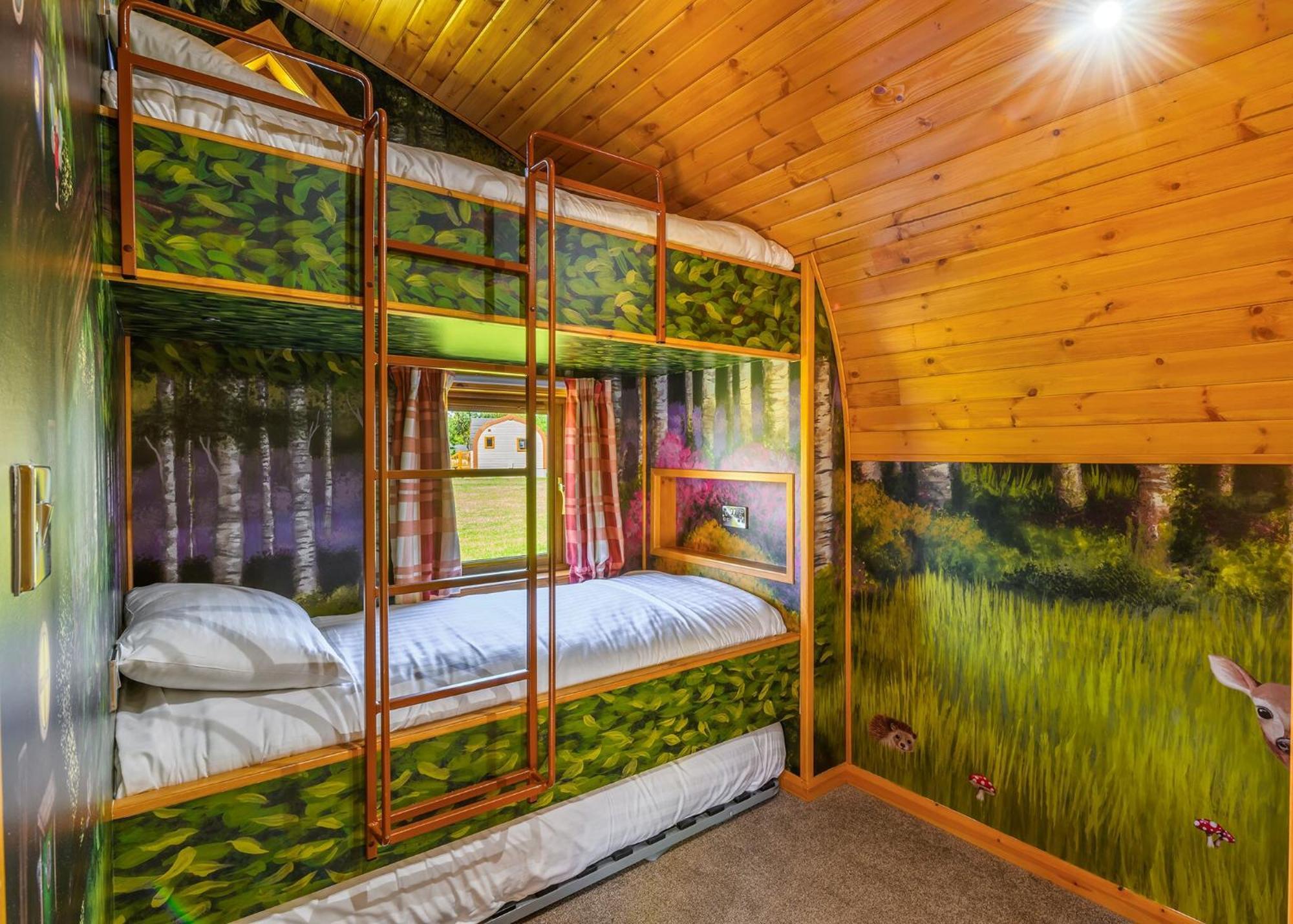 Wild Acre Village At Sundown Adventureland Retford Esterno foto